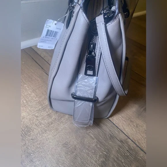 Coach NWT Swagger frame Satchel Bag w/ COA - Picture 5 of 10